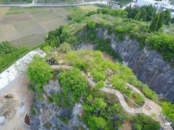 先锋机构自主开发的江南大冰洞狮子岩板块进入最后施工期