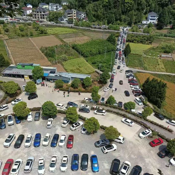 “五一”小长假，江南喀斯特（原名江南大冰洞）景区人气爆棚、国内旅游基本回复疫情前水平！