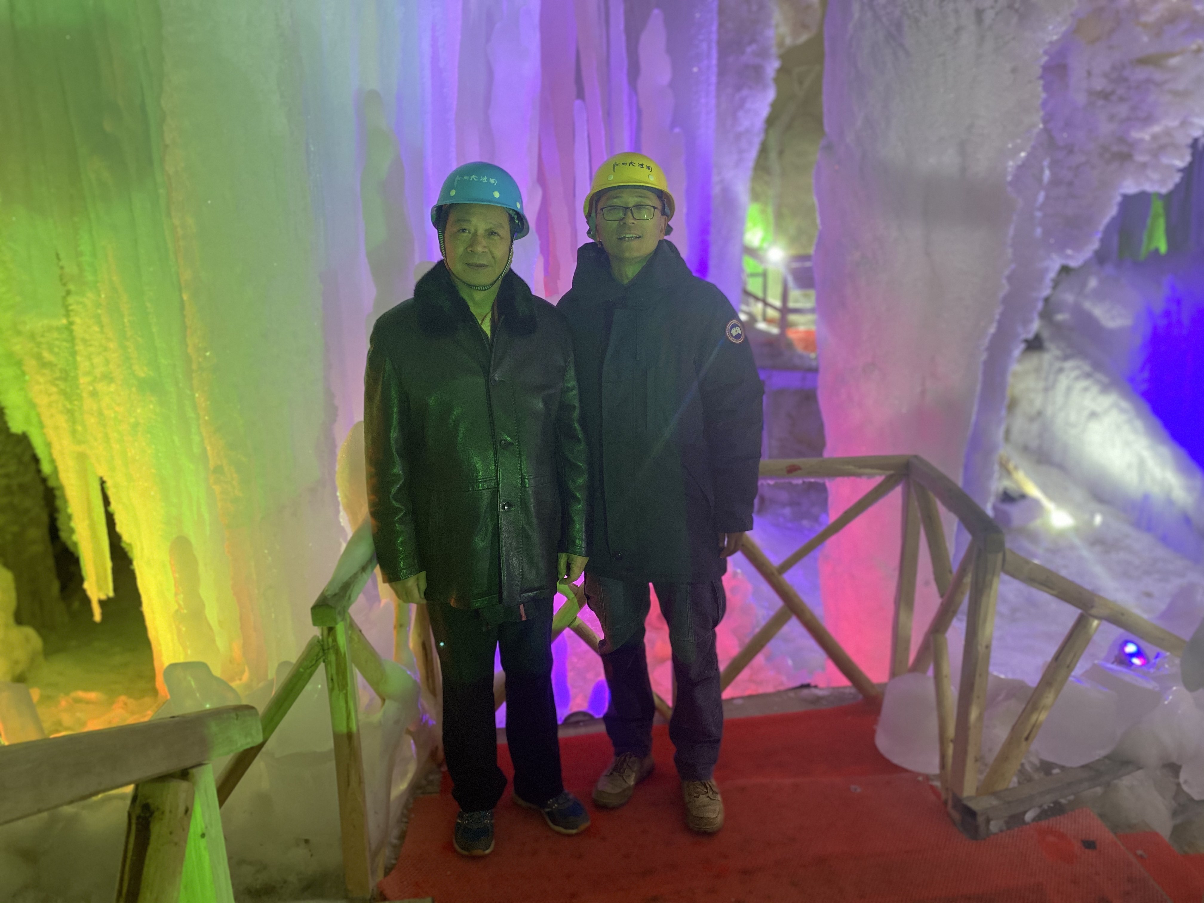 金华市人大常委会党组副书记、副主任金中梁一行来江南喀斯特（原江南大冰洞）景区考察！